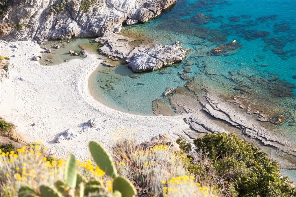 Tropea - exotická pláž pod historickým mestom