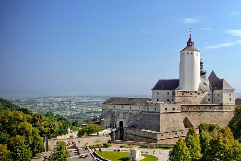 Hrad Forchtenstein a Eisenstadt