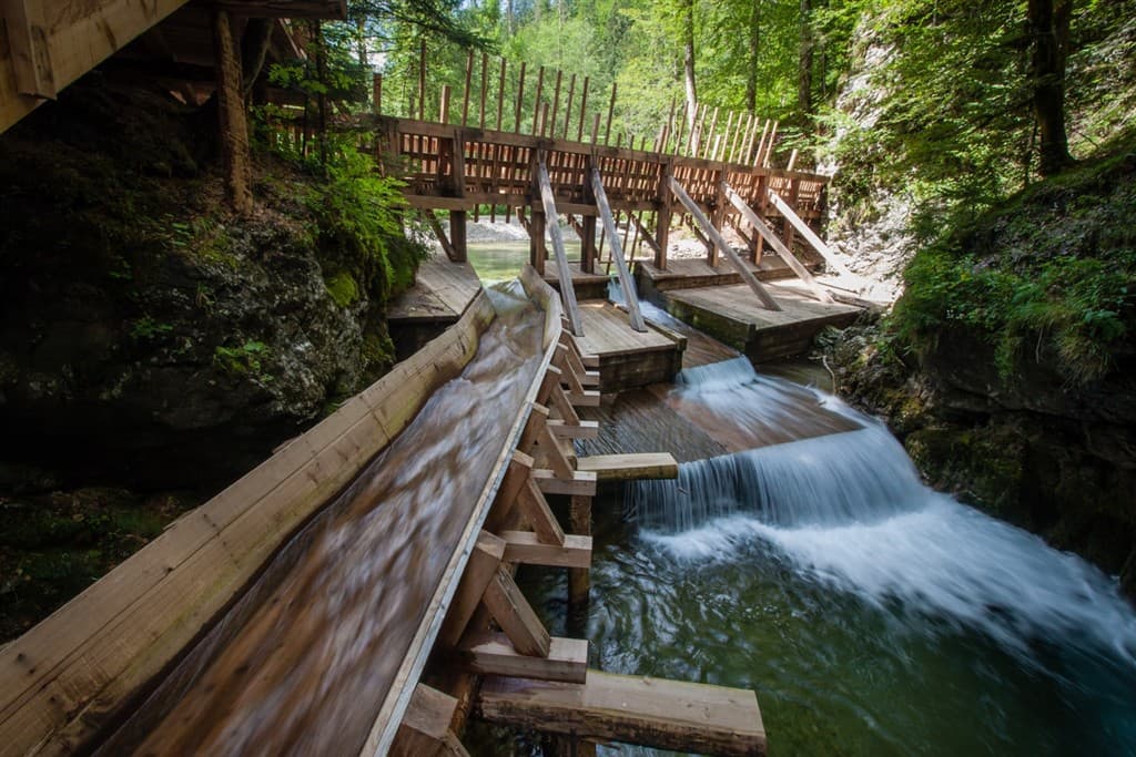 Mendlingtal a Wasserlochklamm - tiesňavy a vodopády Rakúska
