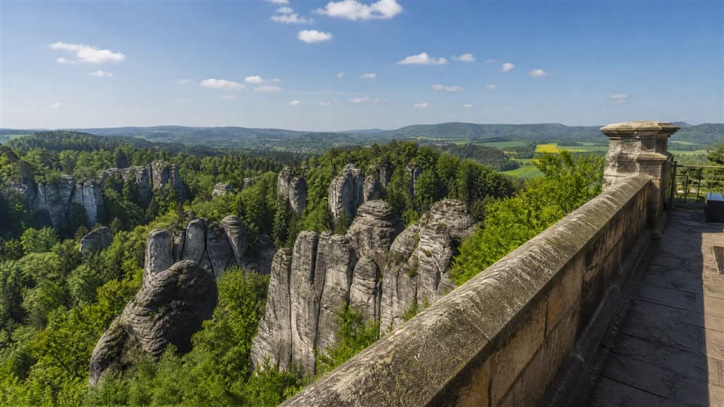 Český raj: Prachovské skály a hrad Trosky