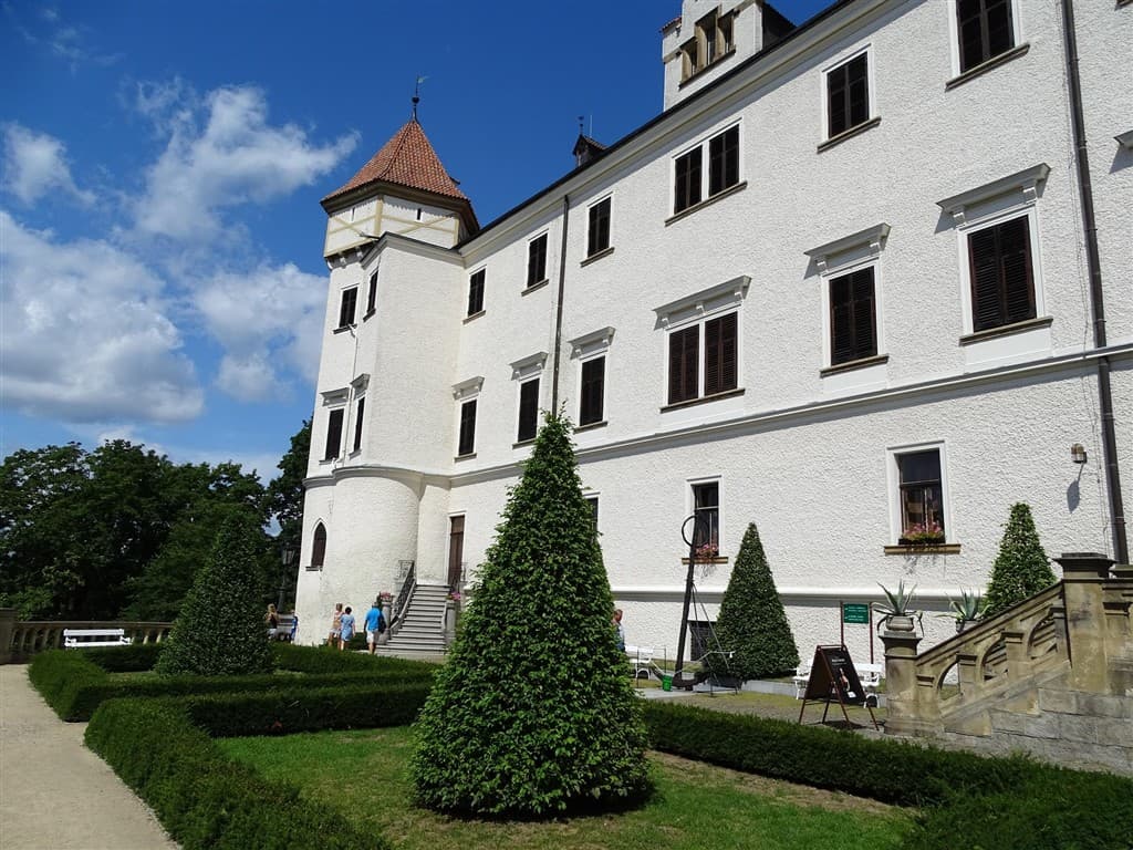 1-dňový zájazd na Konopište a zámok Průhonice