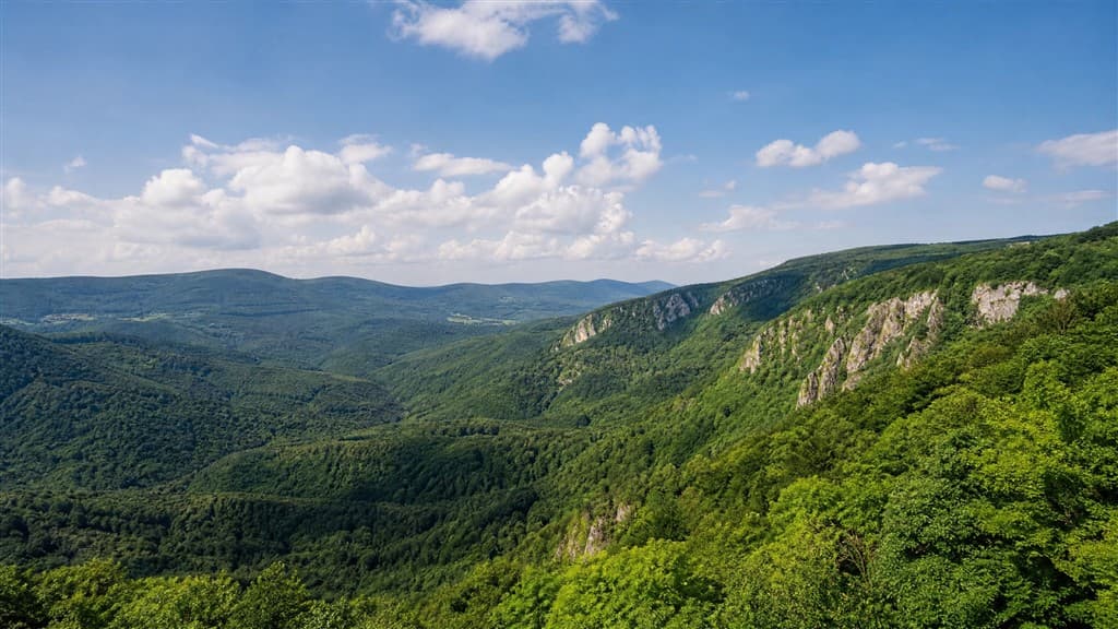 Kráľovský hrad Diósgyőr a rozprávkové Lillafüred