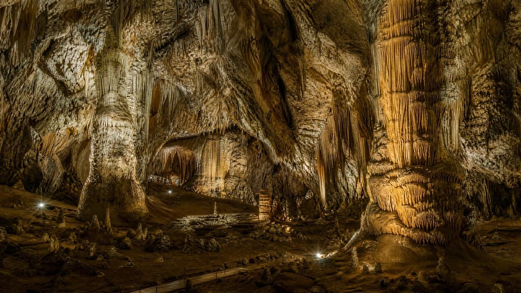 1-dňový zájazd do Moravského krasu a k priepasti Macocha