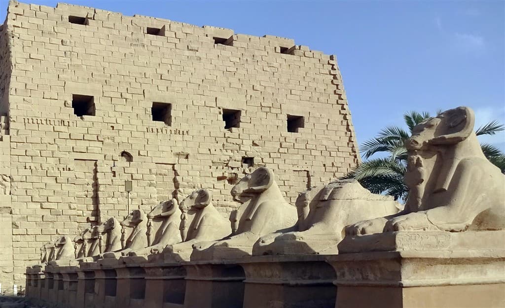 Egypt letecky – faraóni s all inclusive