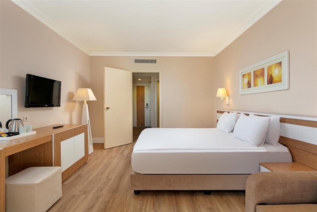 Dobedan World Palace Kemer