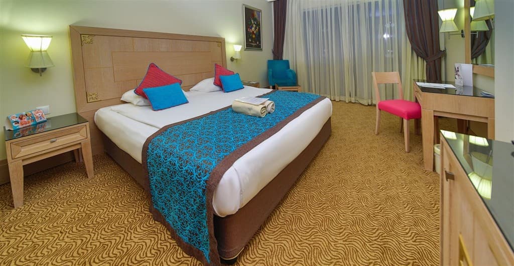 Crystal Palace Luxury