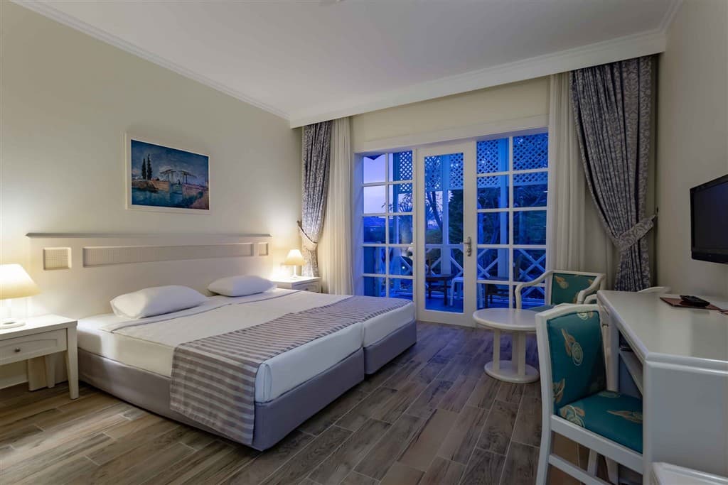 Asteria Family Resort Side