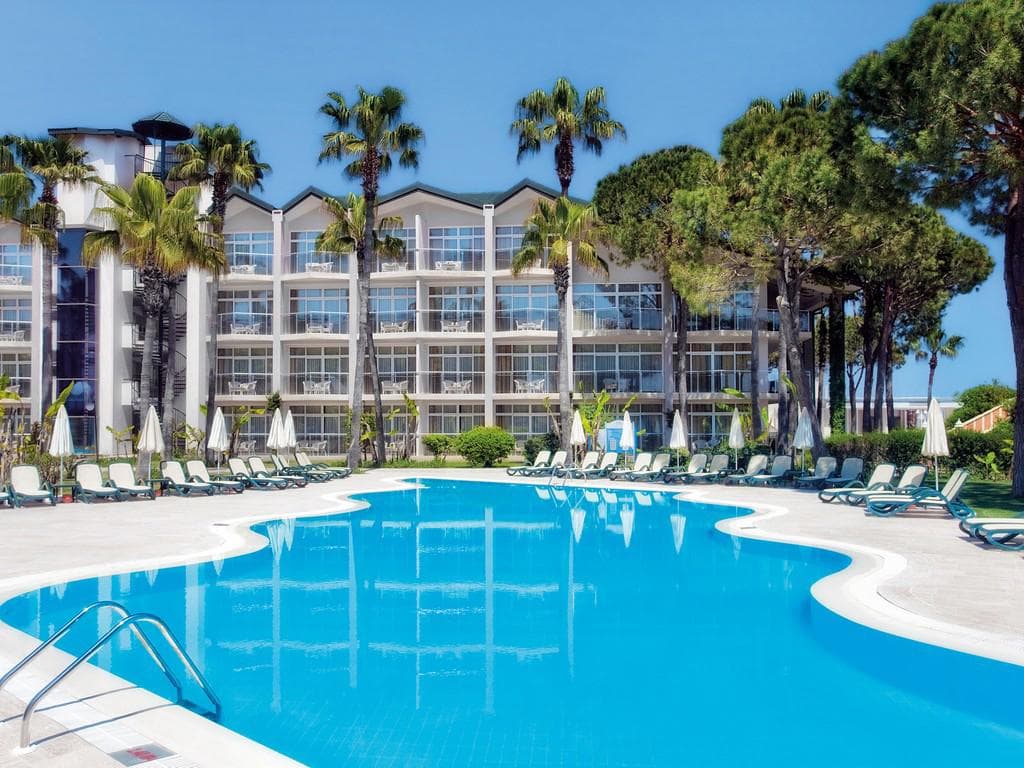 Dobedan World Palace