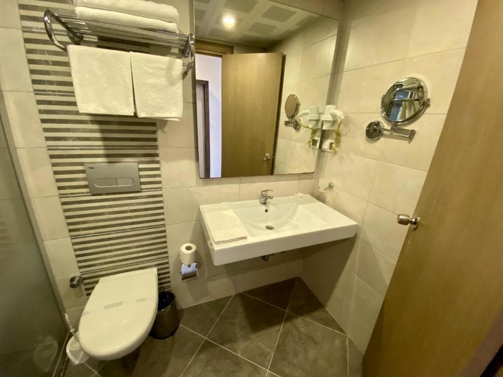 Acar Hotel