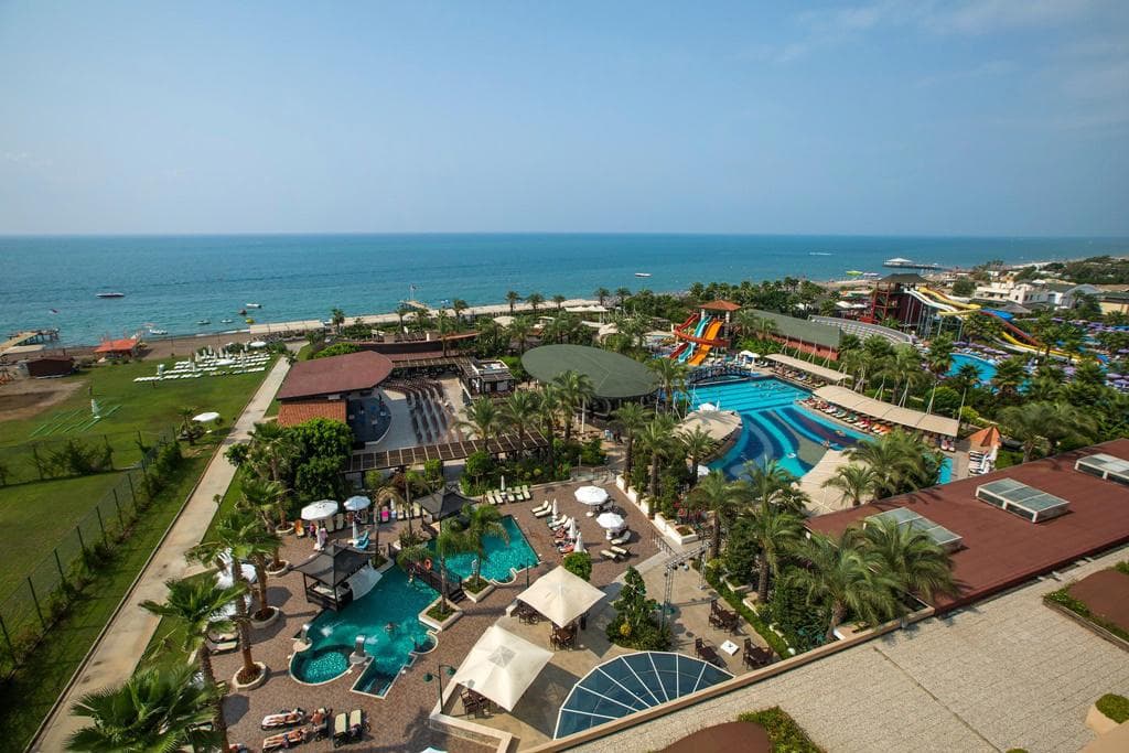 Crystal Family Resort