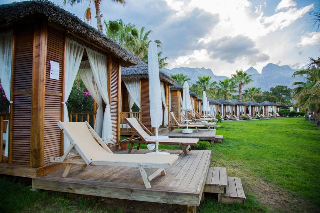 Crystal Flora Beach Resort