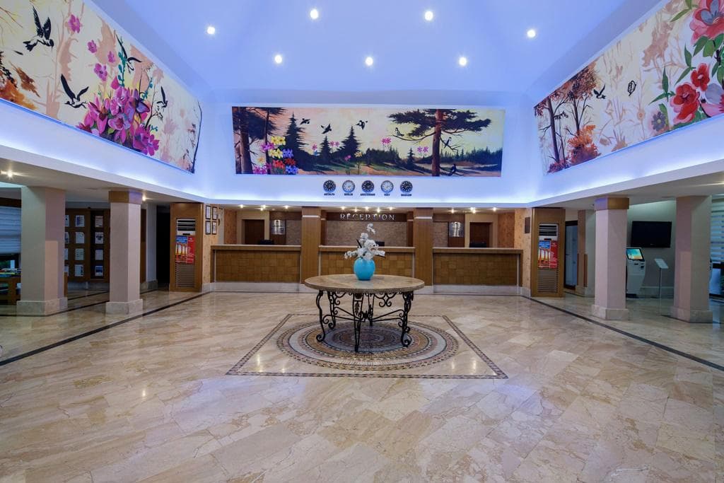Crystal Flora Beach Resort