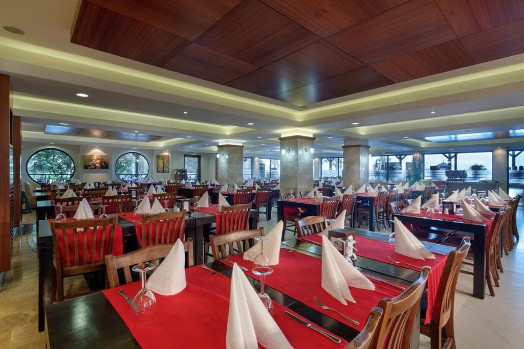 Crystal Flora Beach Resort