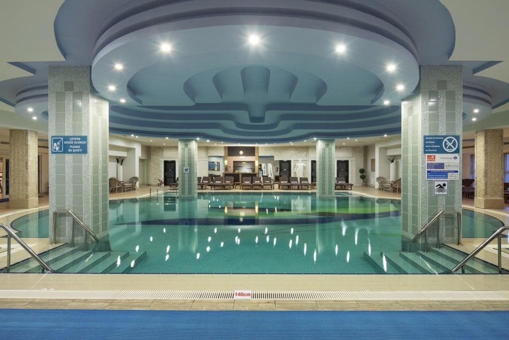Crystal Tat Beach & Golf Resort