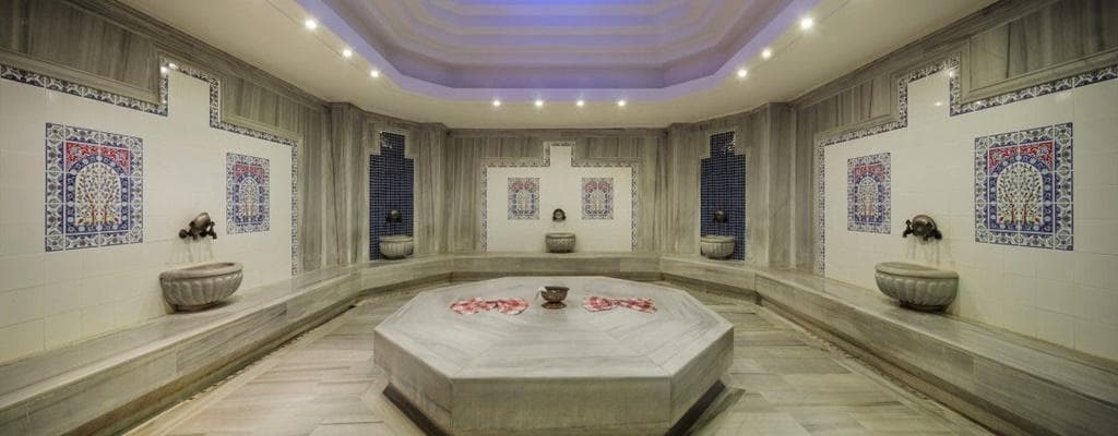 Crystal Tat Beach & Golf Resort