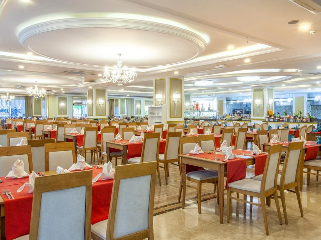 Dream World Resort & Spa