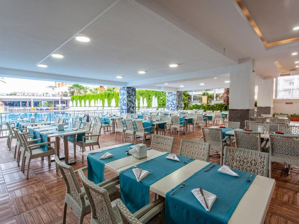 Dream World Resort & Spa