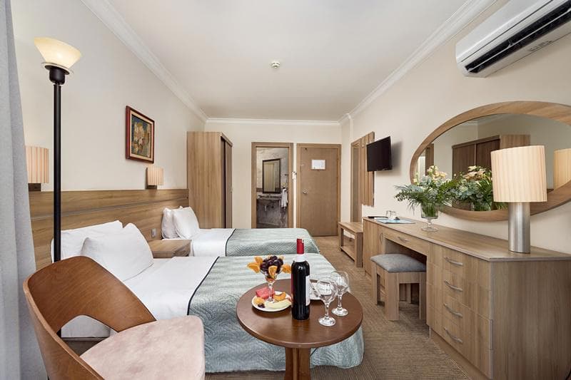 Elysee Beach Hotel