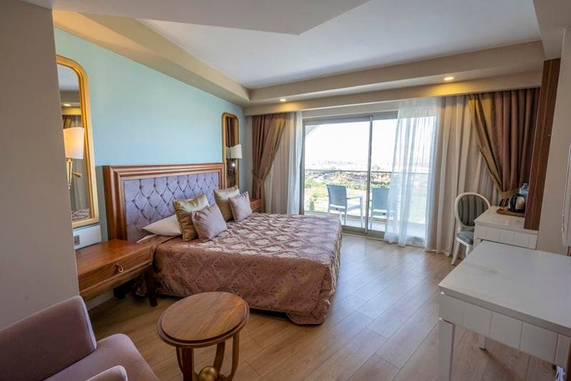 J'adore Deluxe Hotel & Spa