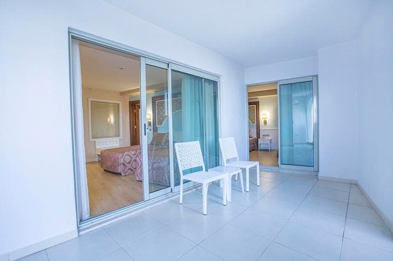 J'adore Deluxe Hotel & Spa