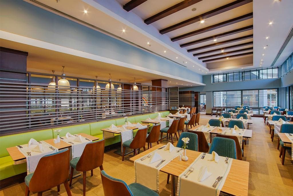 Limak Lara De Luxe Hotel & Resort