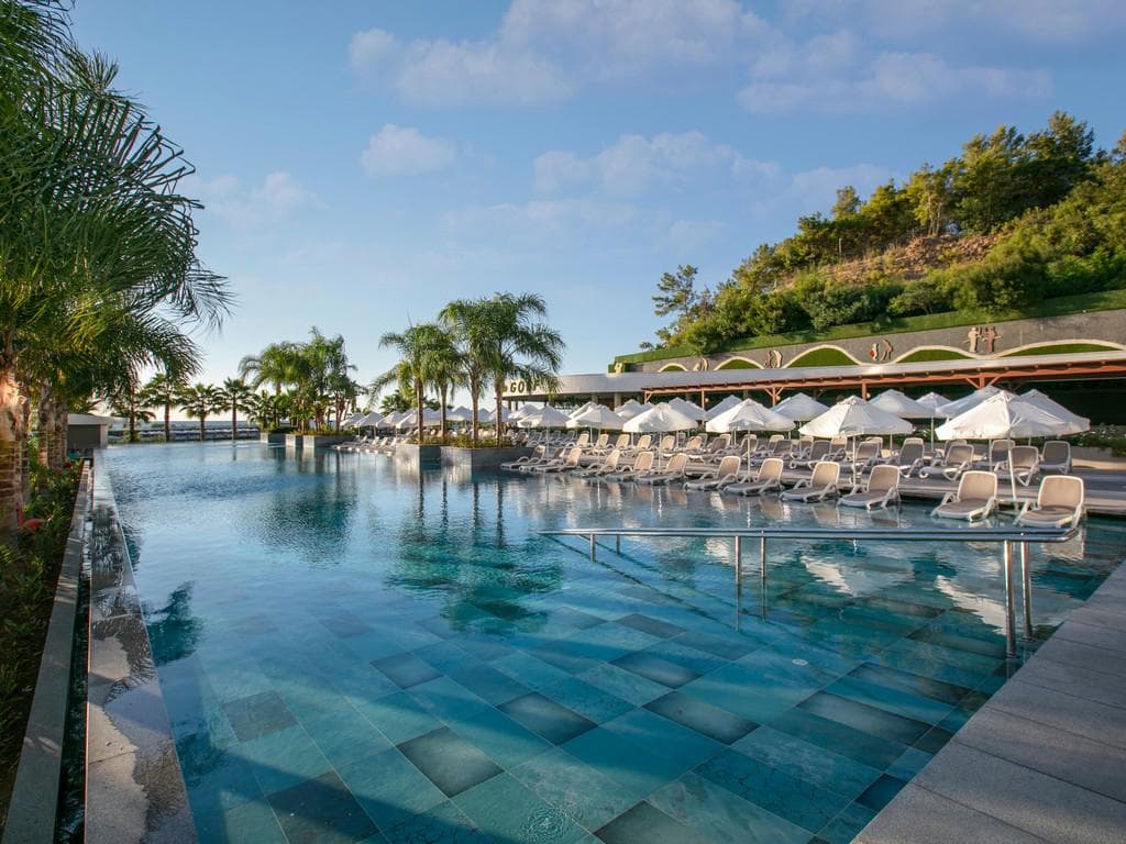 Mylome Luxury Resort