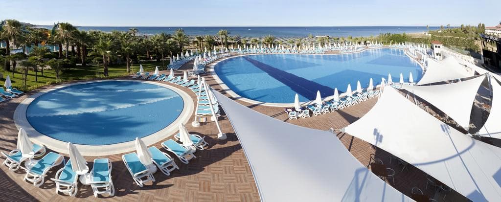 Paloma Oceana Resort