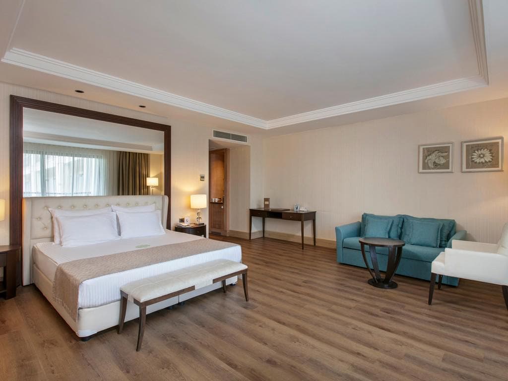Juju Premier Palace