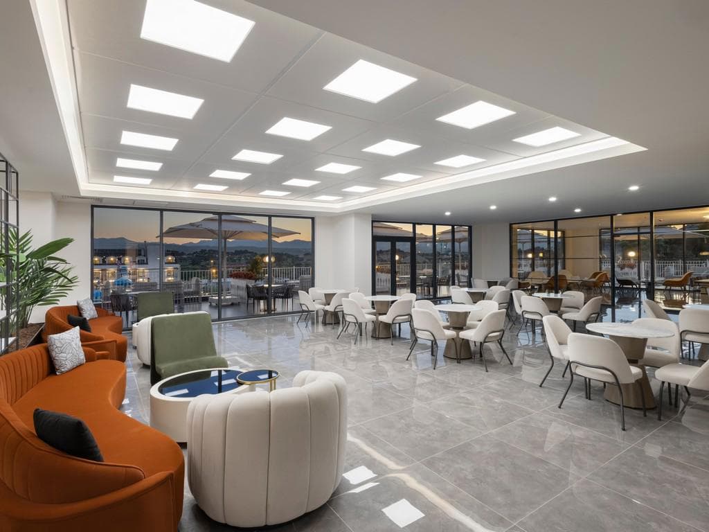Arcanus Hotels Trendline Side