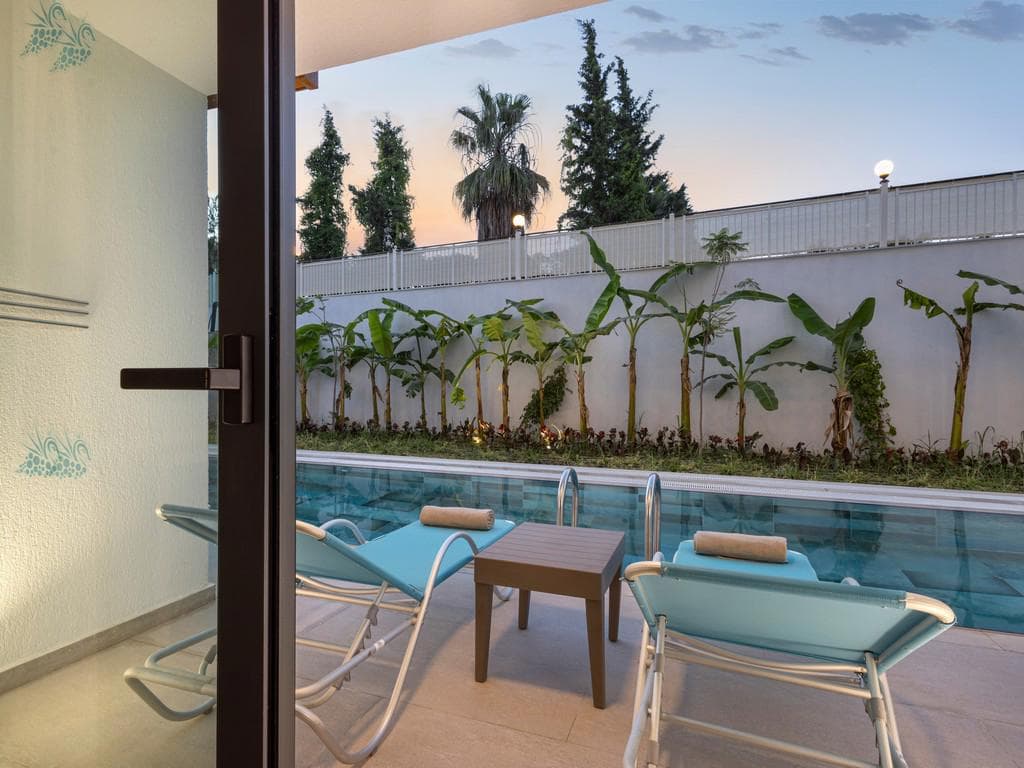 Arcanus Hotels Trendline Side