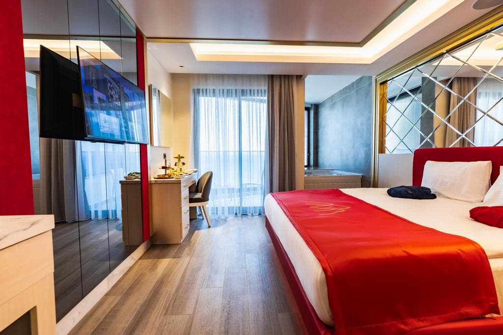 Granada Luxury Red