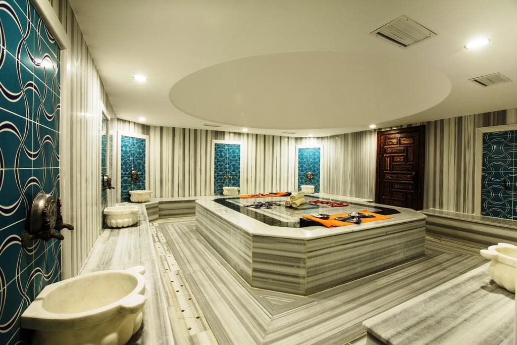 Ramada Resort Side