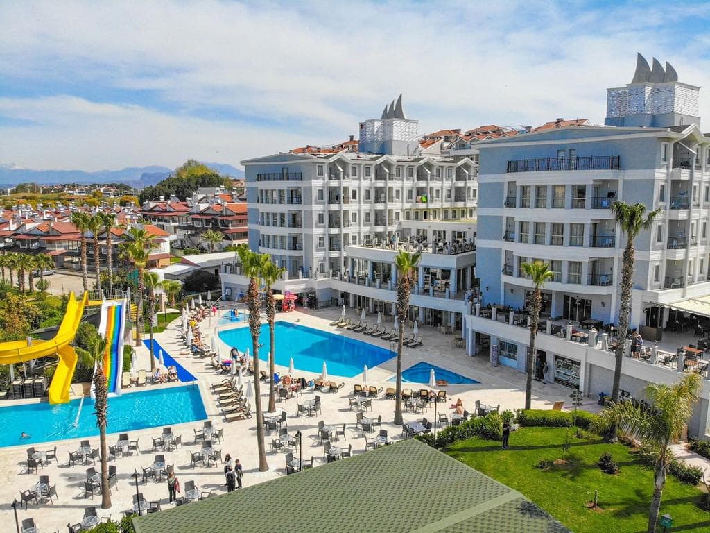 Royal Atlantis Beach