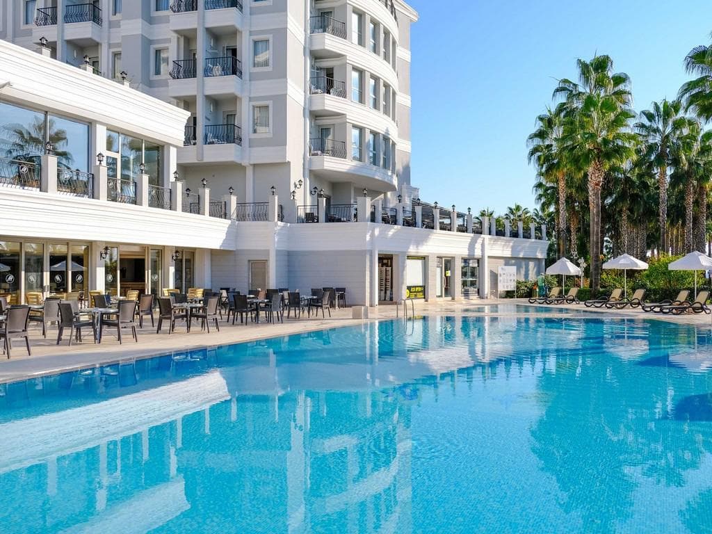 Royal Atlantis Beach