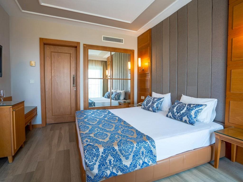 Royal Atlantis Beach