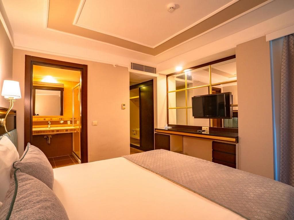 Royal Atlantis Spa & Resort