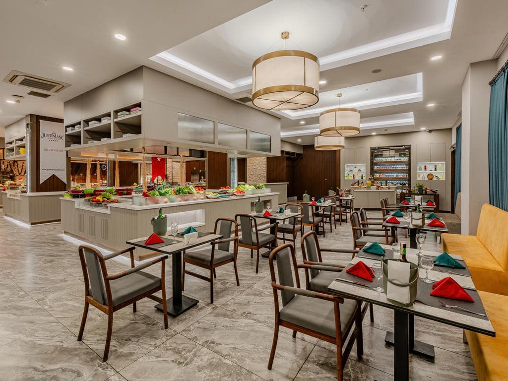 Justiniano Deluxe Resort