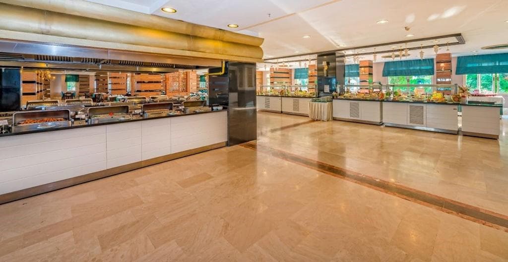 Serenis Hotel