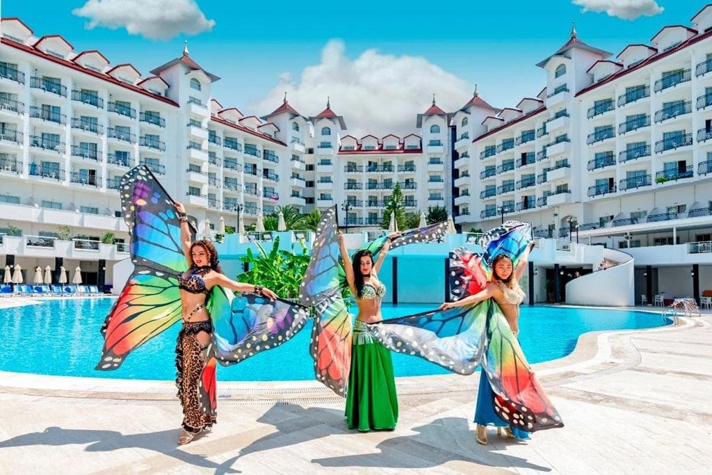 Serenis Hotel