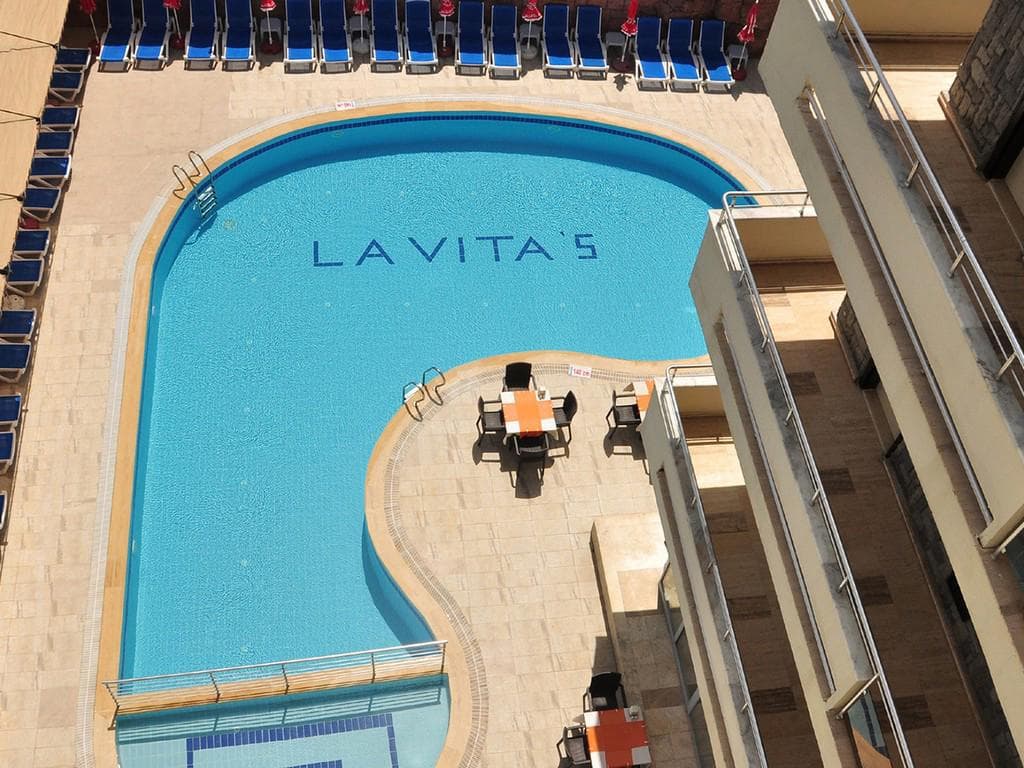 Lavitas Hotel