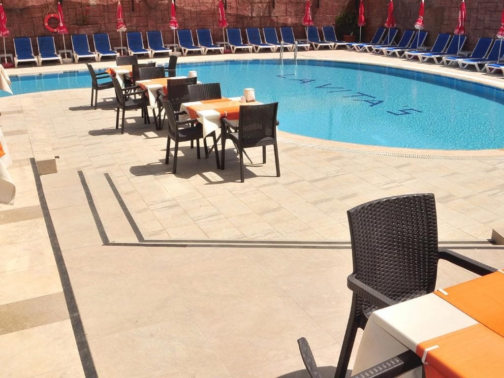 Lavitas Hotel