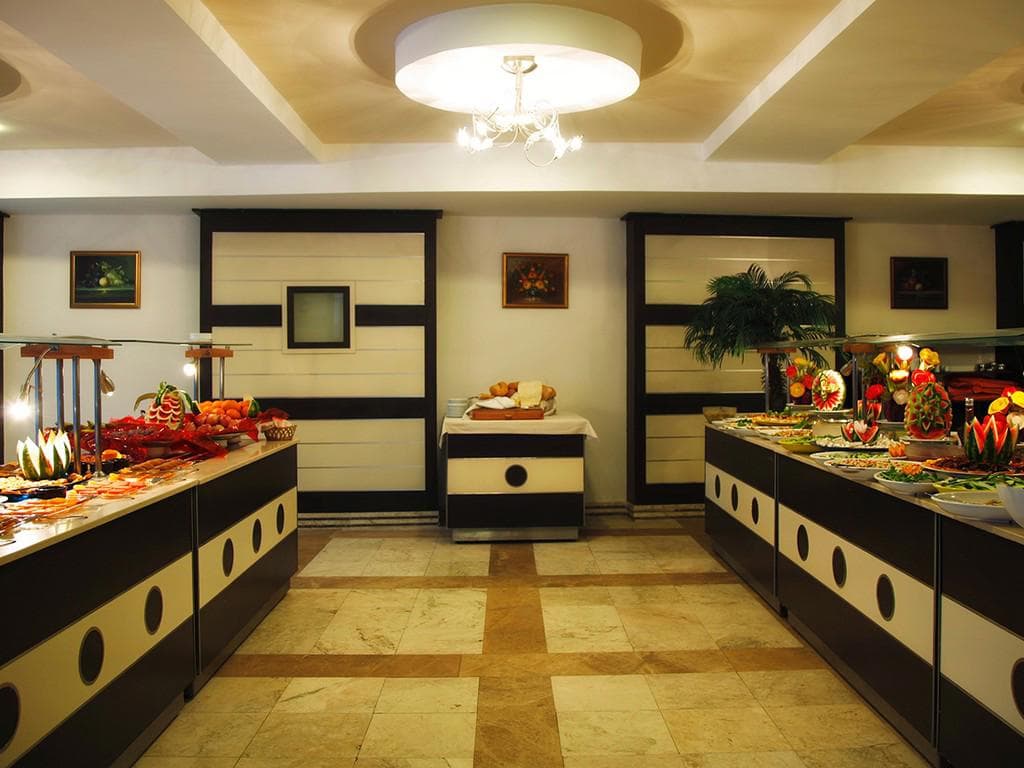 Lavitas Hotel