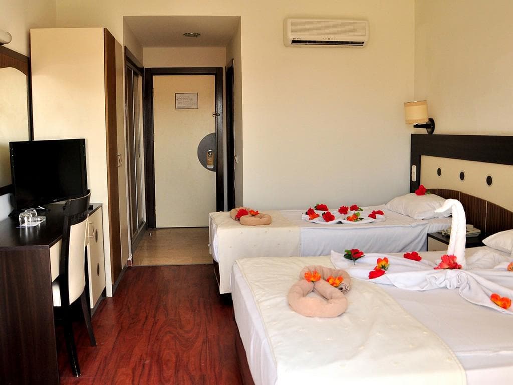 Lavitas Hotel