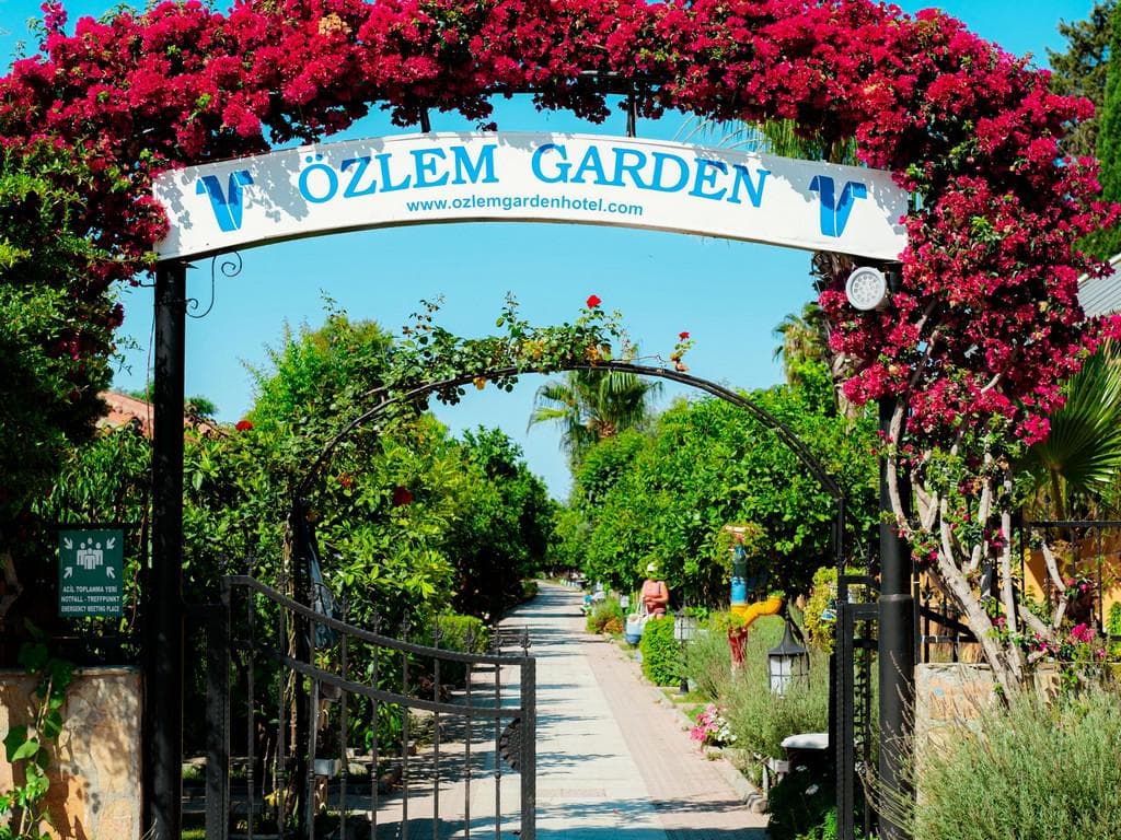 Özlem Garden