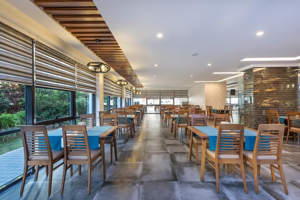 White City Beach Hotel