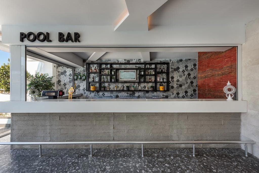 White City Beach Hotel