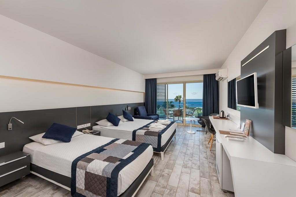 White City Beach Hotel