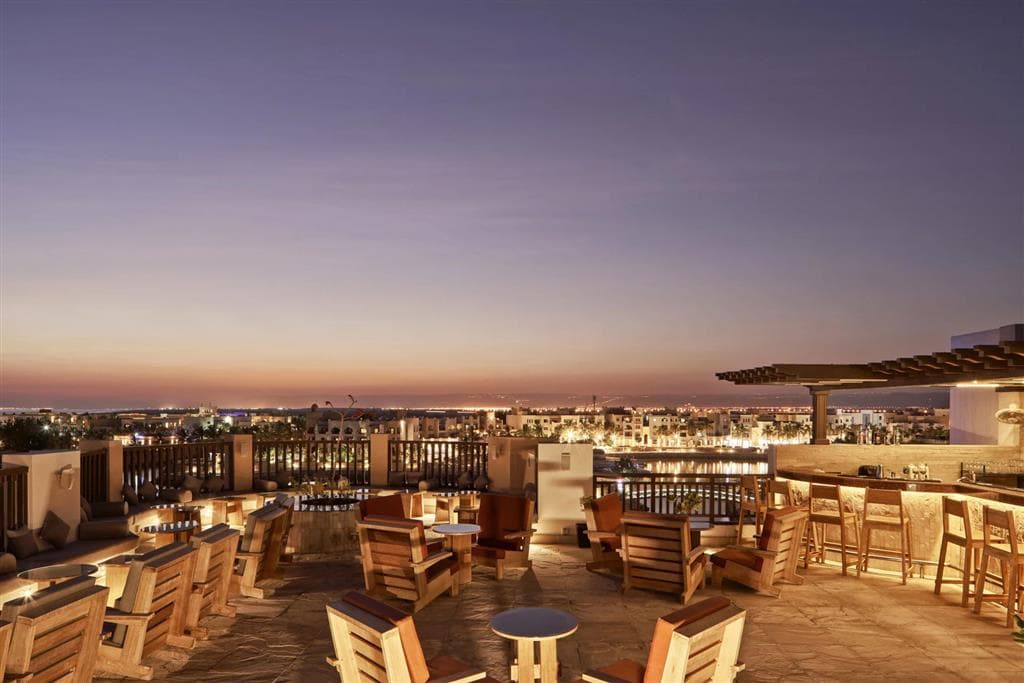 rooftop bar