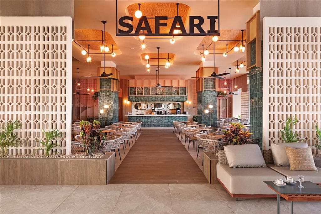 lobby bar