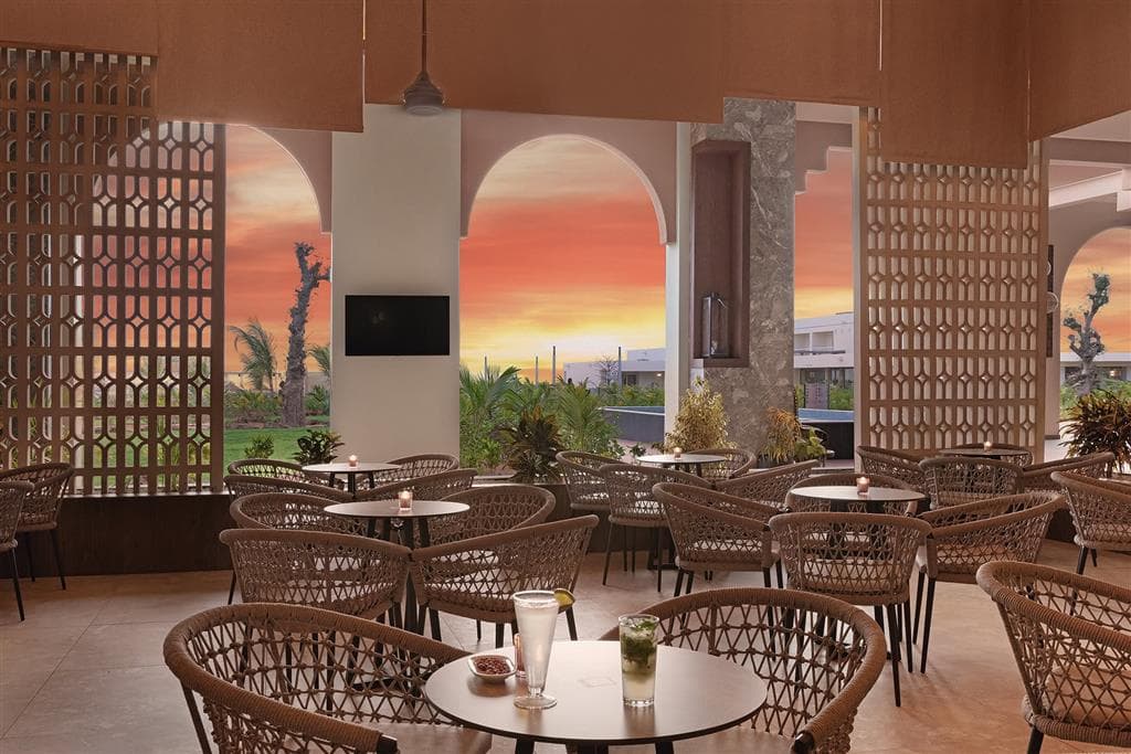 lobby bar
